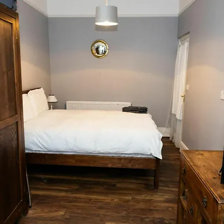 Views Elegant & Modernised 5bd Period Waterford