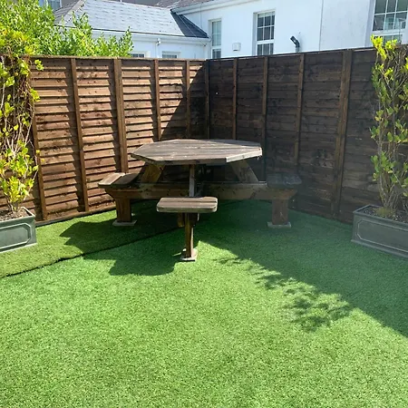 Views Elegant & Modernised 5bd Period Waterford