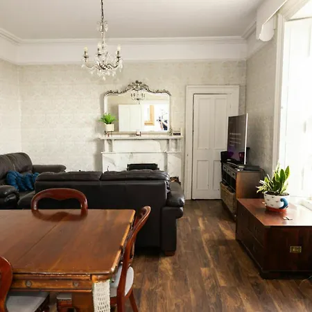 بيت للعطل Views Elegant & Modernised 5bd Period واتيرفورد