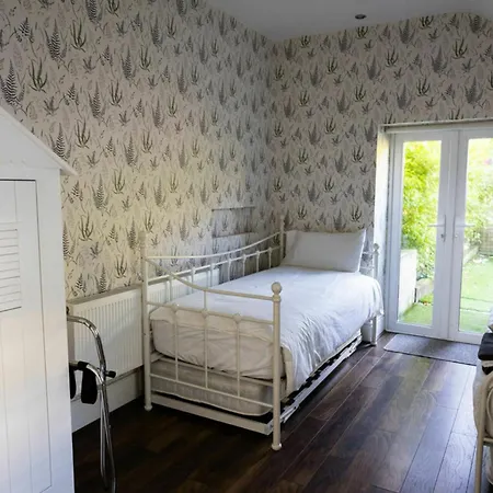 Prázdninový dům Views Elegant & Modernised 5bd Period