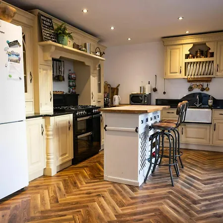 بيت للعطل Views Elegant & Modernised 5bd Period واتيرفورد