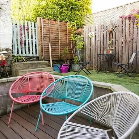 Views Elegant & Modernised 5bd Period *