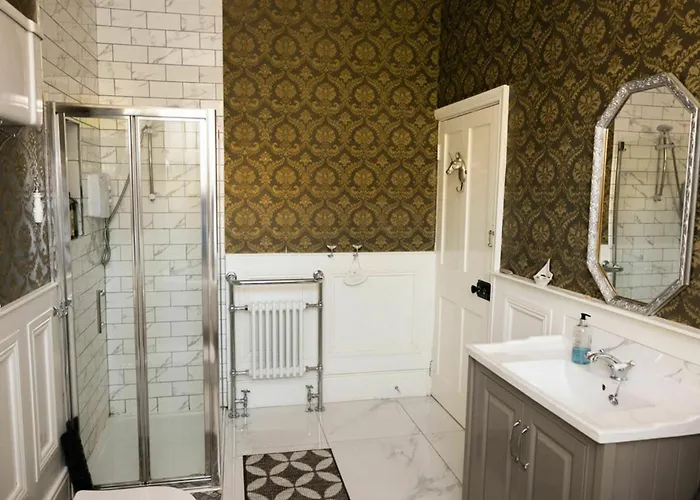 別荘 Views Elegant & Modernised 5bd Period *