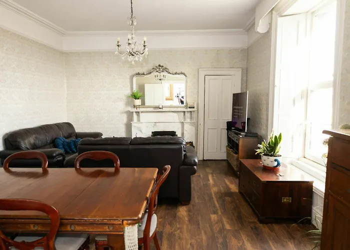 بيت للعطل Views Elegant & Modernised 5bd Period واتيرفورد