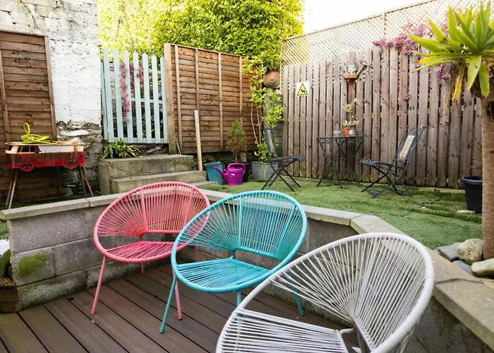 Views Elegant & Modernised 5bd Period *